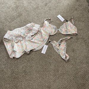HOST PICK-For love and lemons matching set